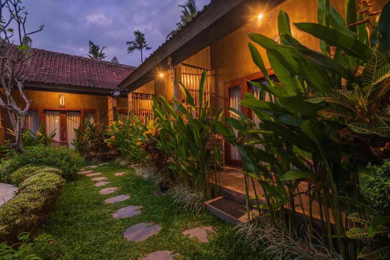 Elemento Homestay Badung Bringkit Exterior foto